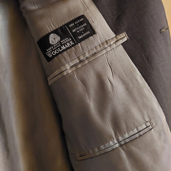 Calvin klein gray wool mens blazer. Size 48R - Picture 4 of 7